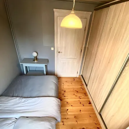 Guest house Jarzebinowa 17 *